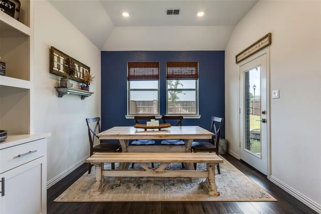 2513 Lovegrass Lane