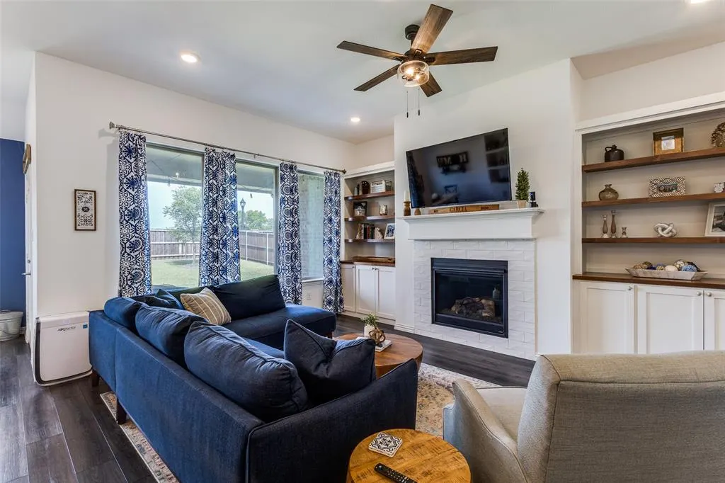 2513 Lovegrass Lane
