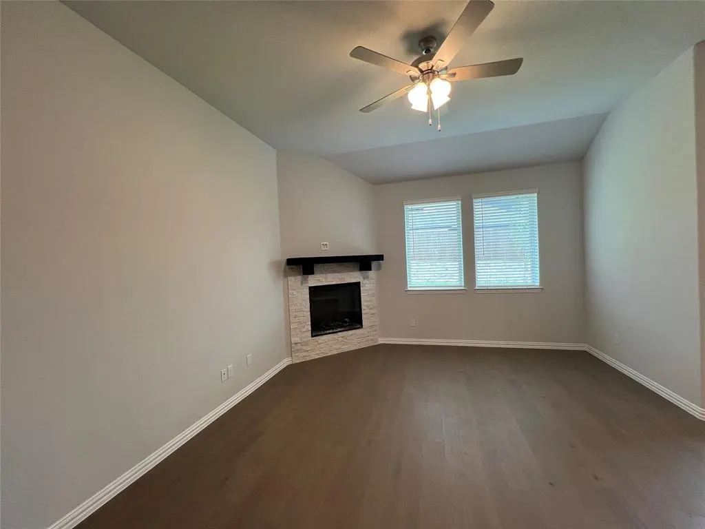 3433 Loftwood Lane