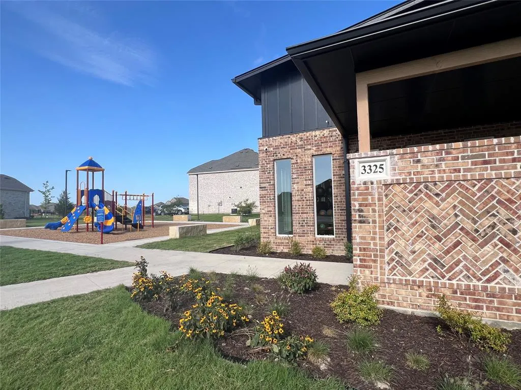3433 Loftwood Lane