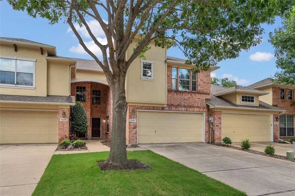 10287 Darkwood Drive