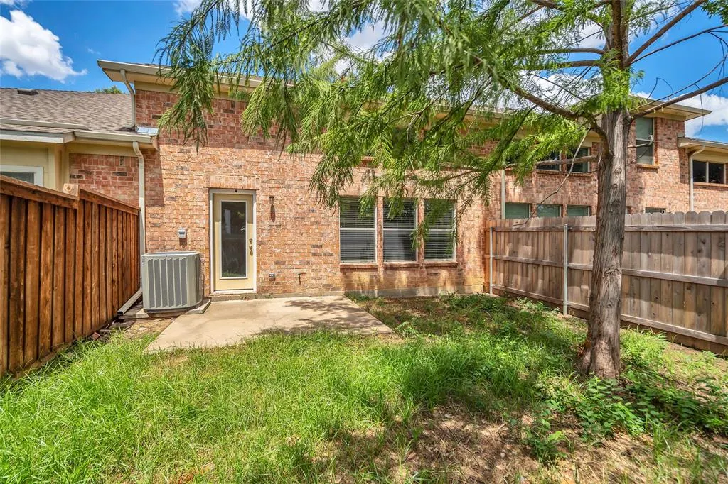 10287 Darkwood Drive