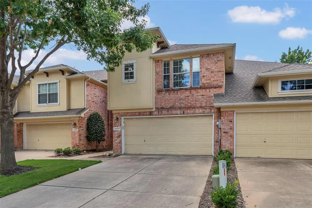 10287 Darkwood Drive