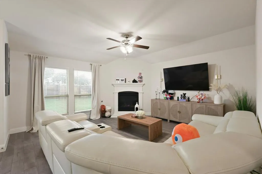 3121 Platinum Road