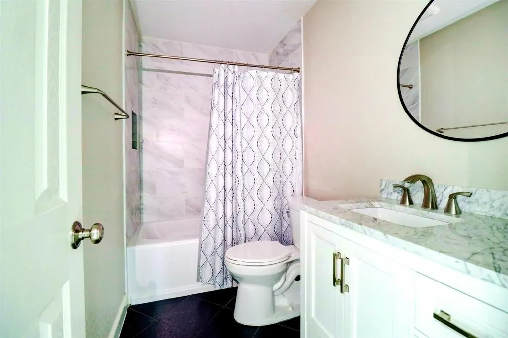 1321 Clover Drive