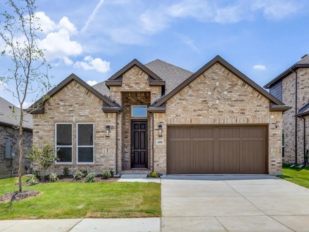 6008 Mustang Creek Ln