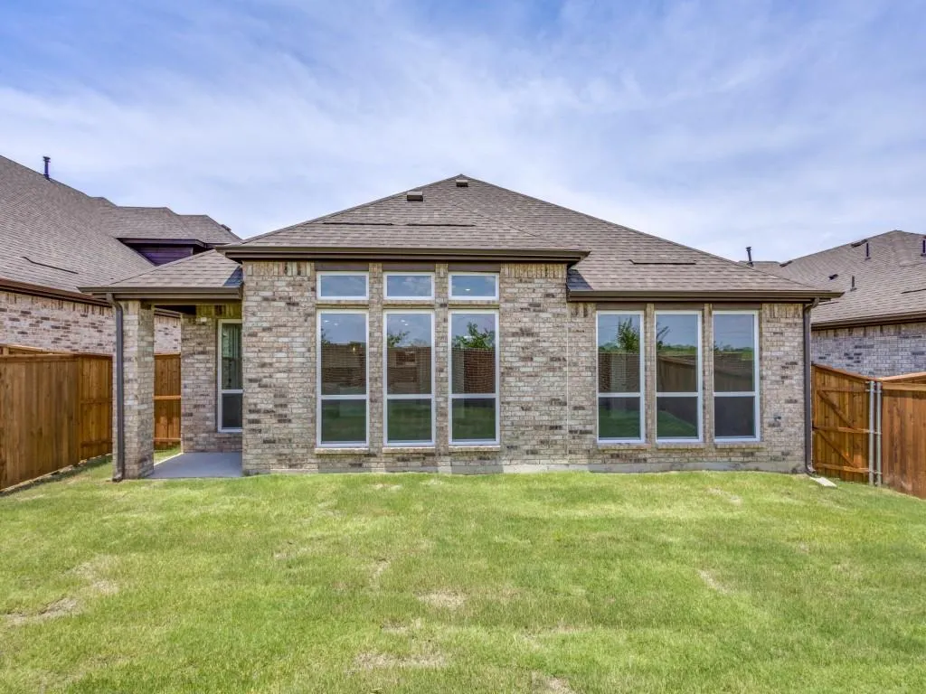 6008 Mustang Creek Ln