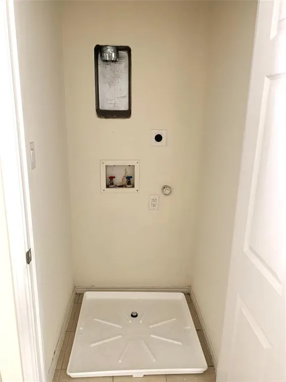 2106 Azure Pointe