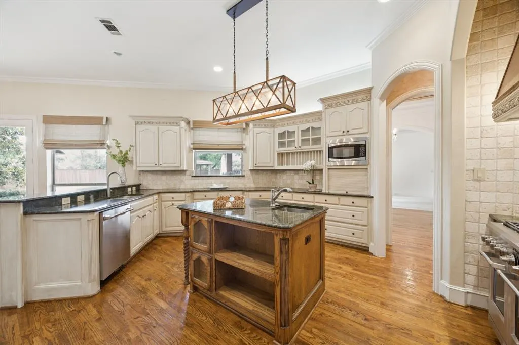 205 Suncreek Drive