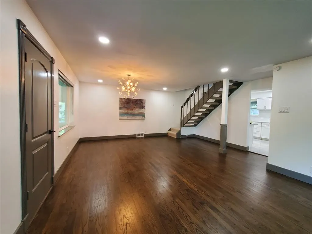 1227 Elmwood Drive