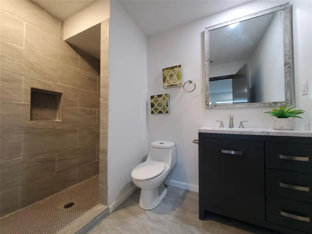 1227 Elmwood Drive