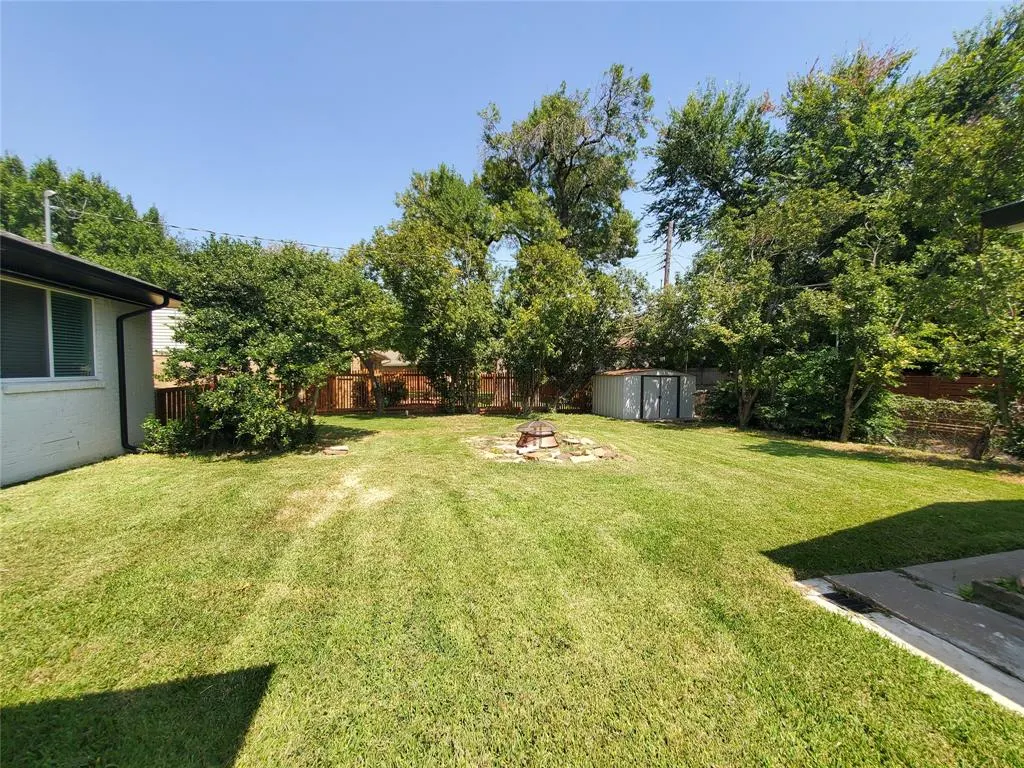 1227 Elmwood Drive