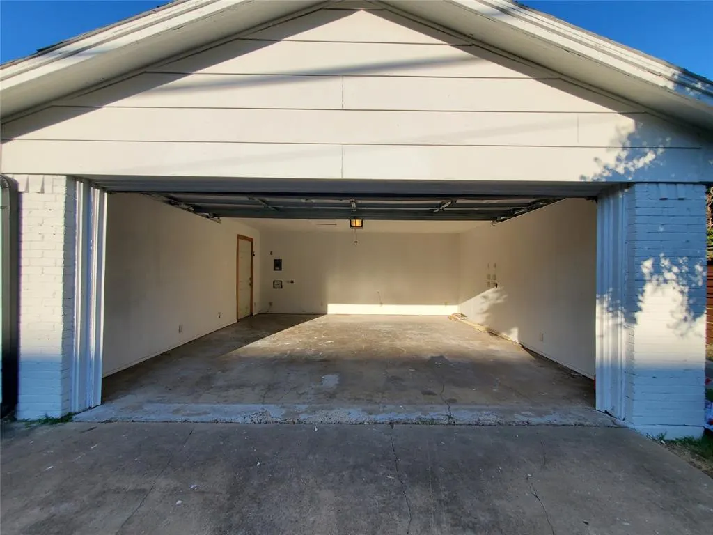 1227 Elmwood Drive