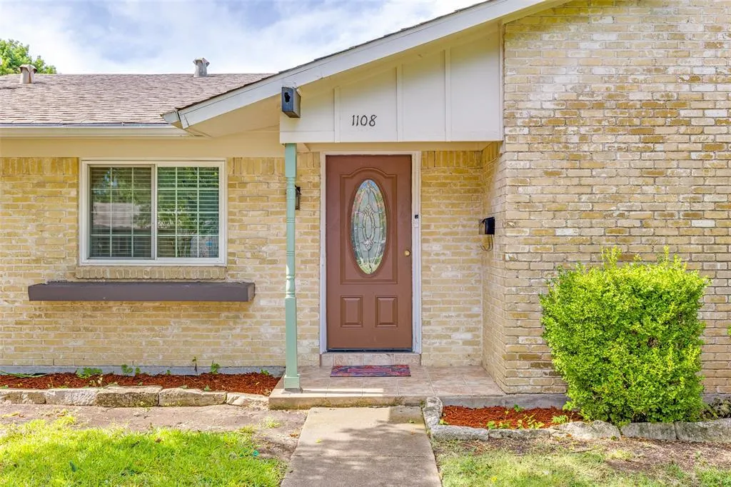 1108 Greencove Lane