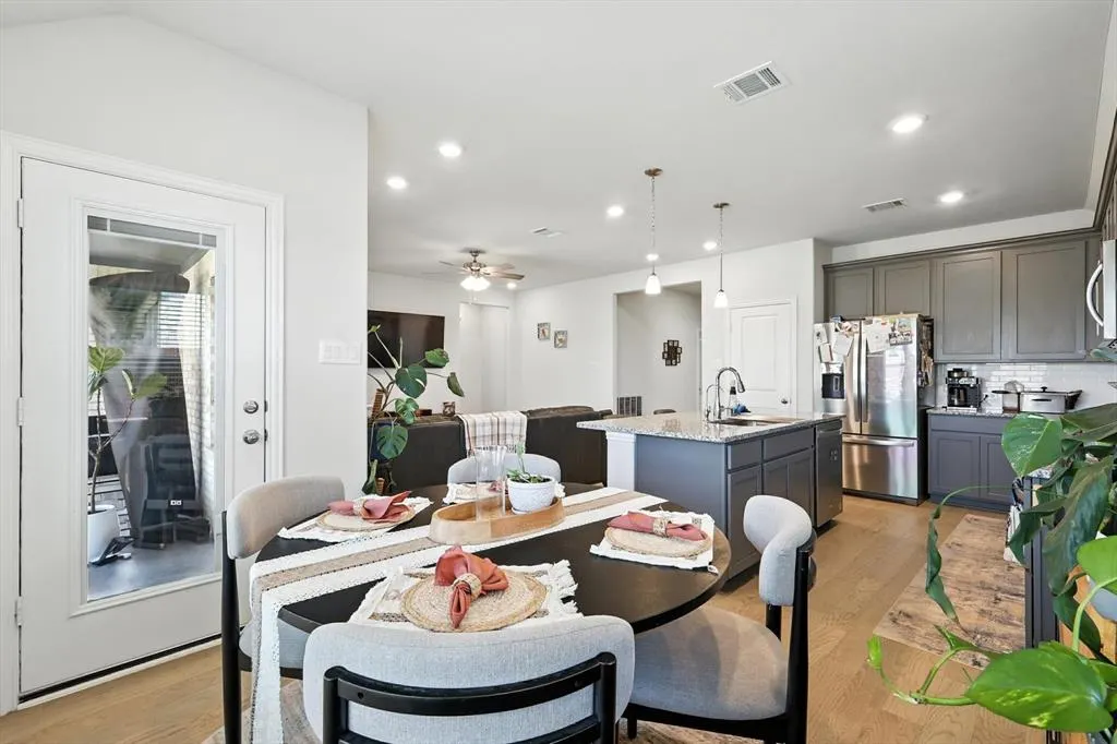 1812 Valencia Drive