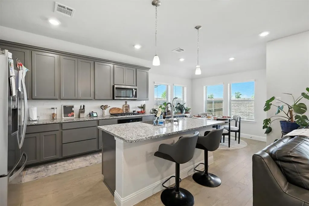 1812 Valencia Drive