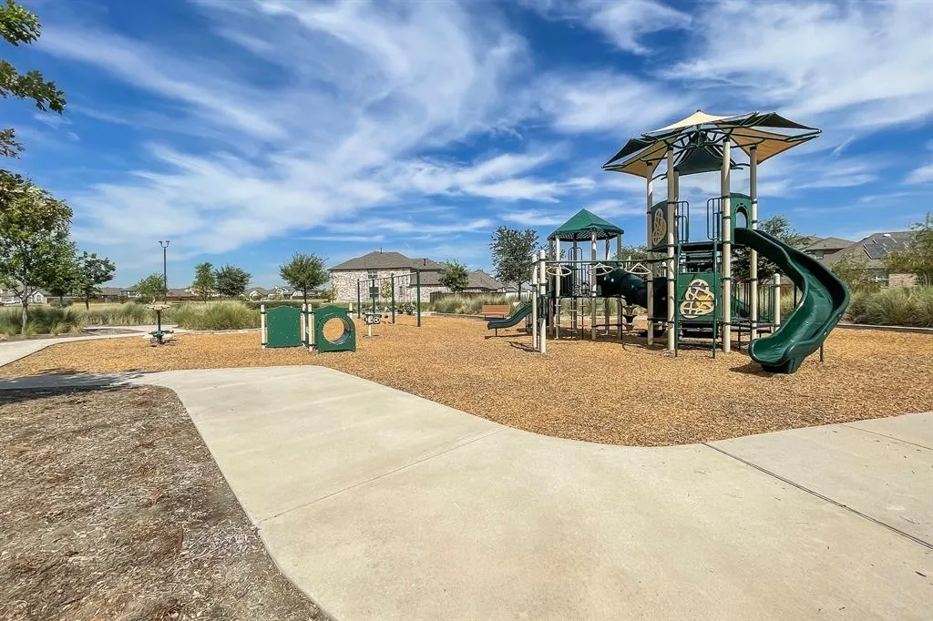1236 Arrowwood Drive