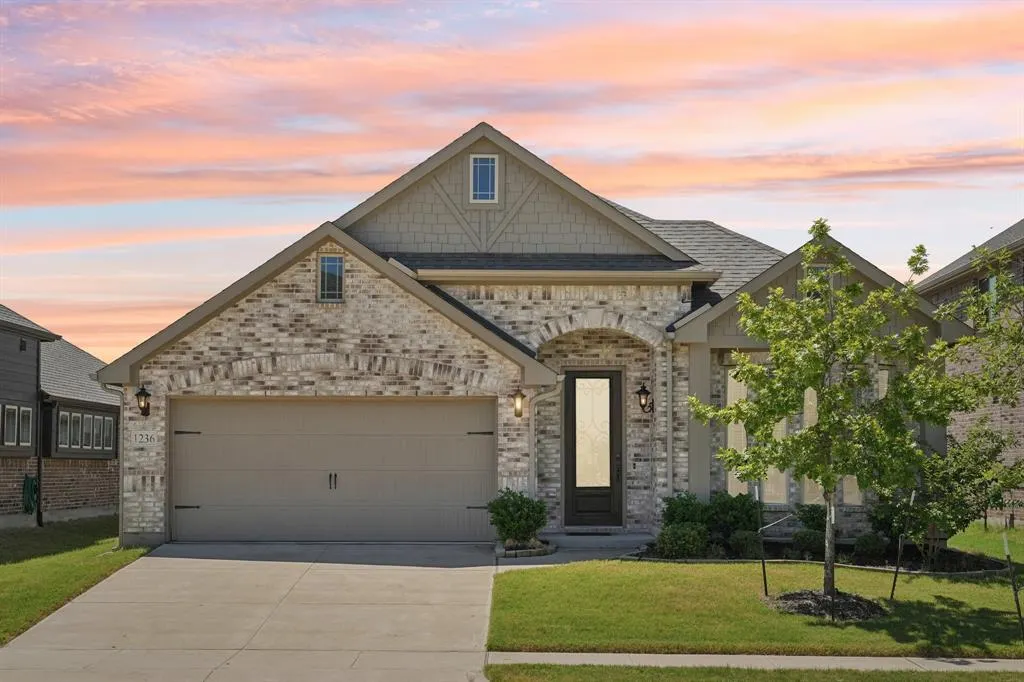 1236 Arrowwood Drive