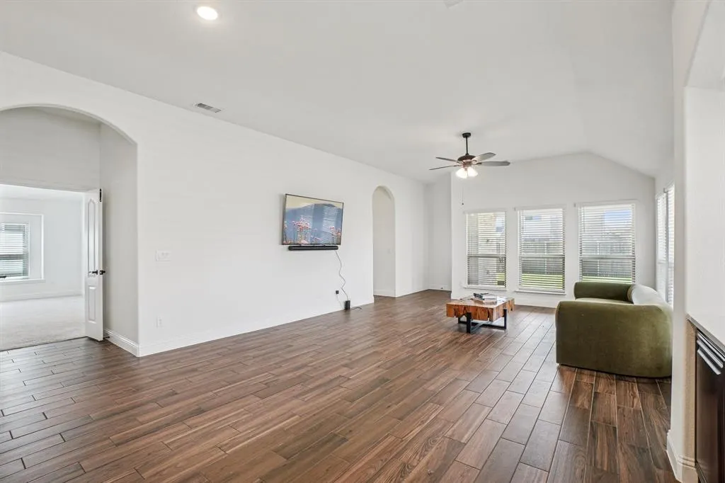 1236 Arrowwood Drive