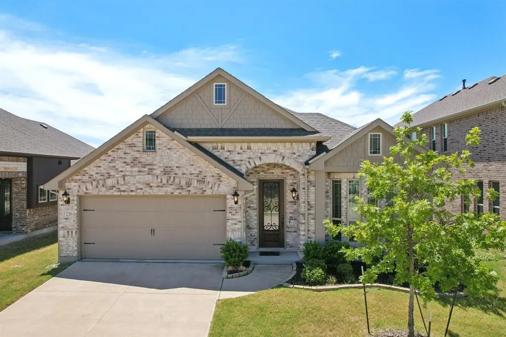 1236 Arrowwood Drive