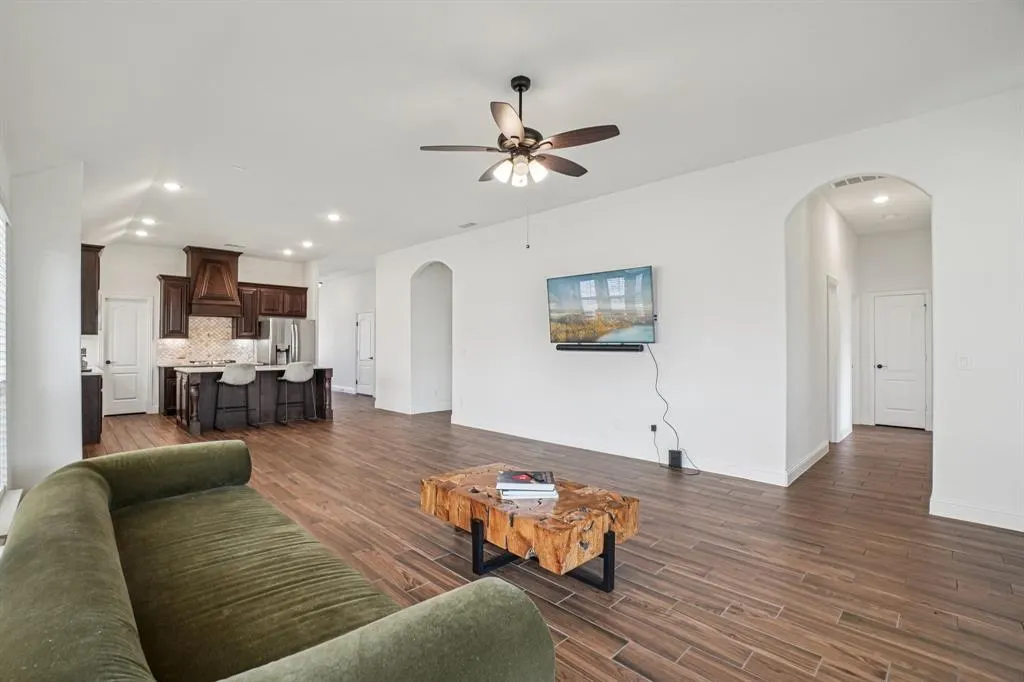 1236 Arrowwood Drive