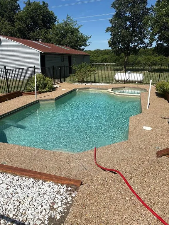6049 County Road 173
