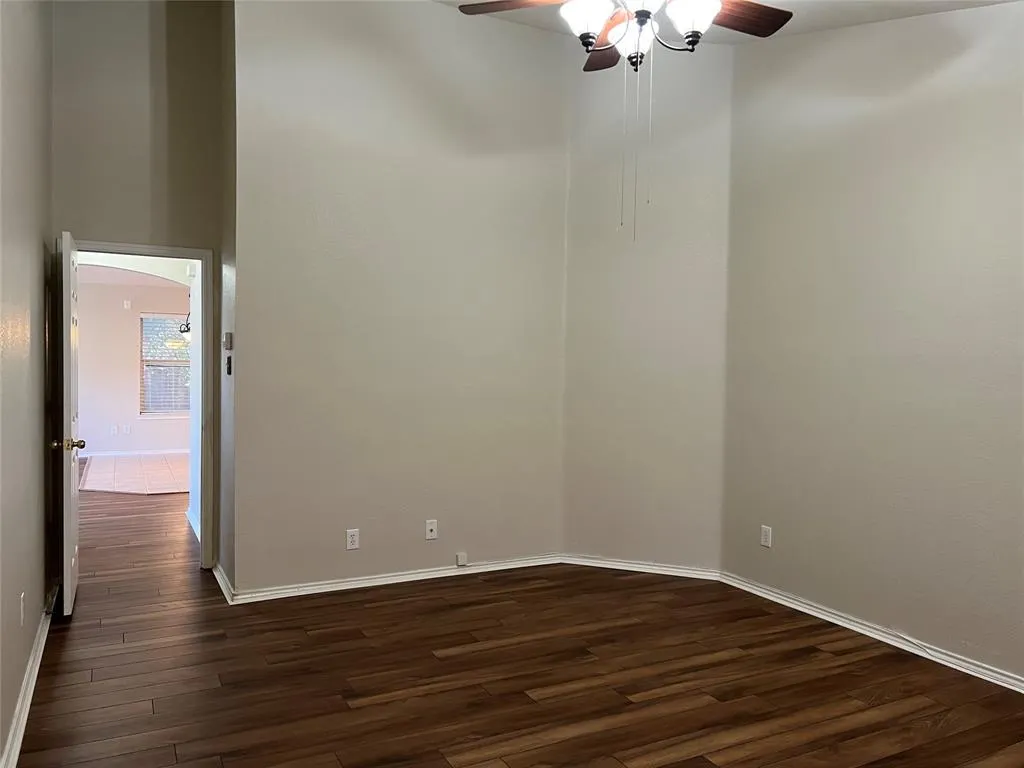 1535 Sleepy Hollow Drive