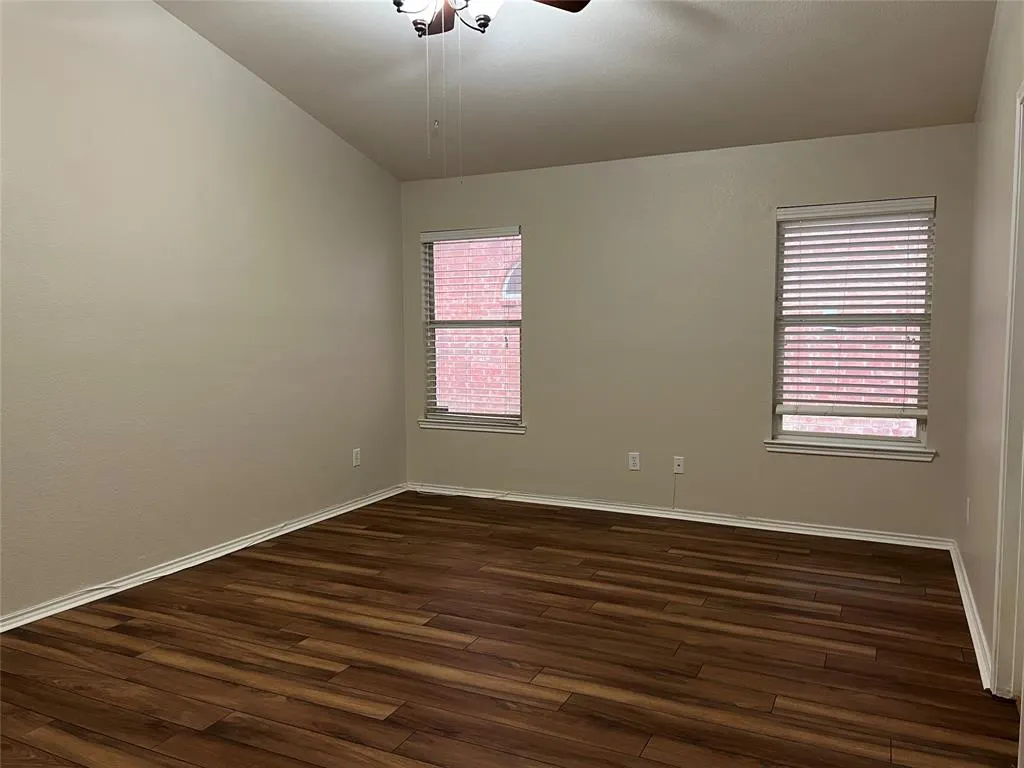 1535 Sleepy Hollow Drive