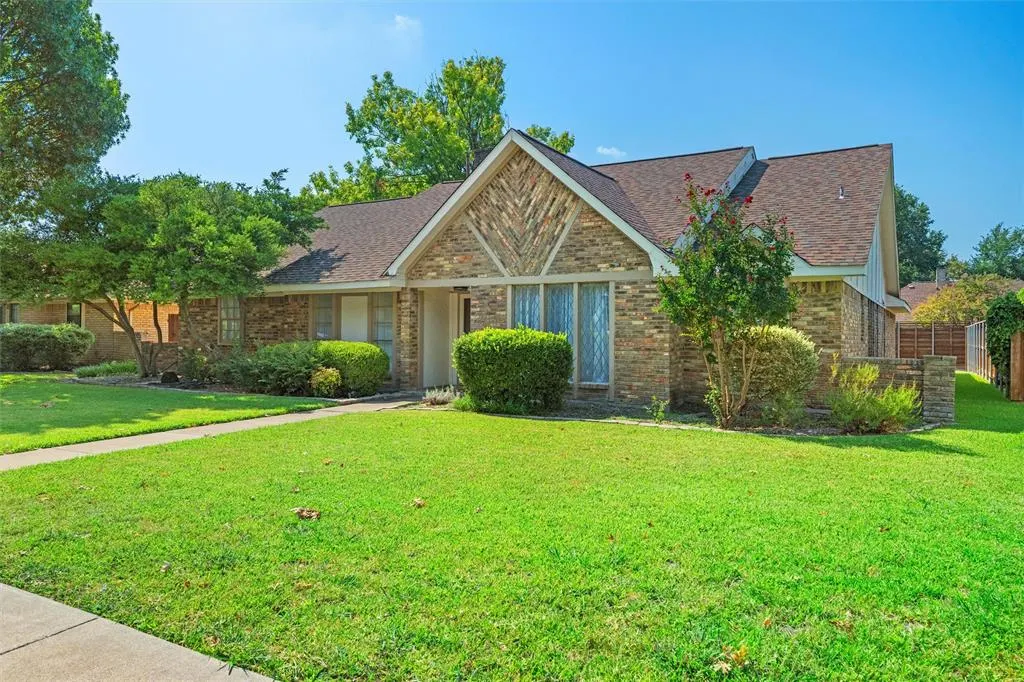 1204 Kenshire Lane