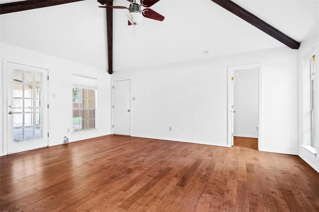 1204 Kenshire Lane