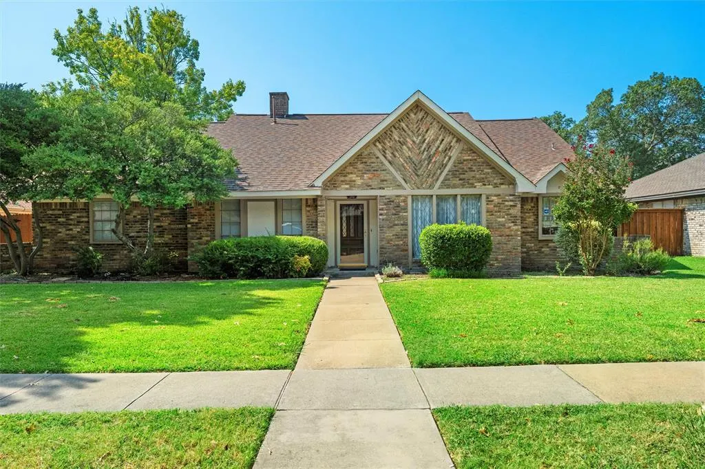 1204 Kenshire Lane
