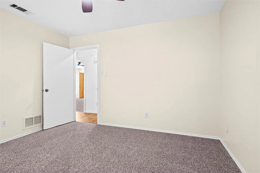 1204 Kenshire Lane