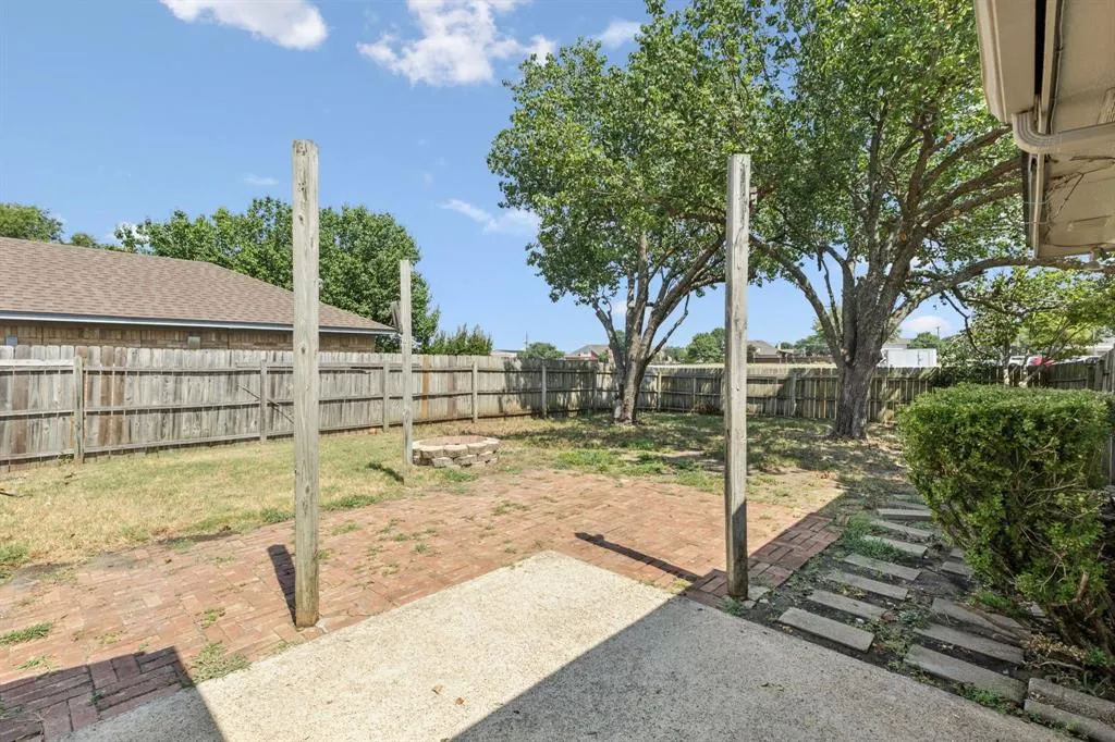 1411 Petunia Drive