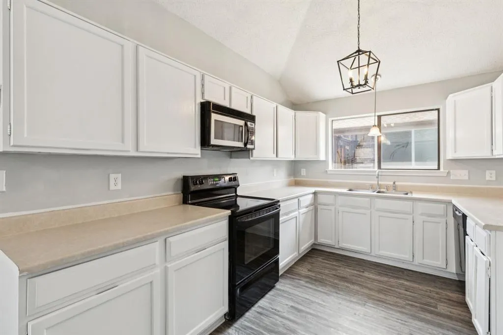 1411 Petunia Drive