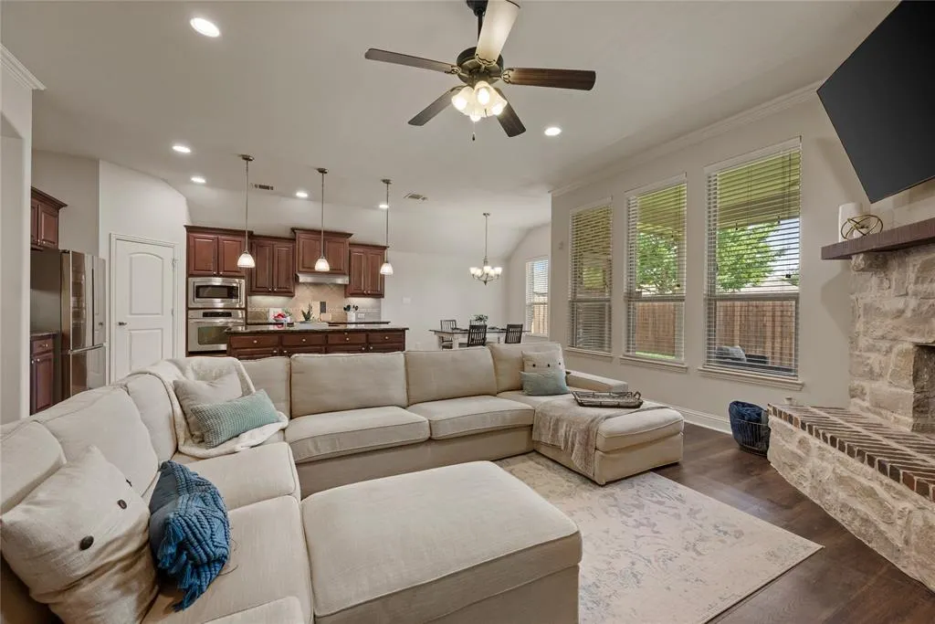 15841 River Glen Drive
