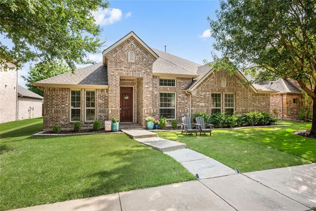 15841 River Glen Drive