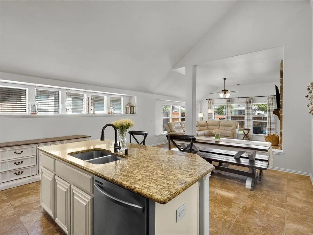 1112 Honeywell Drive