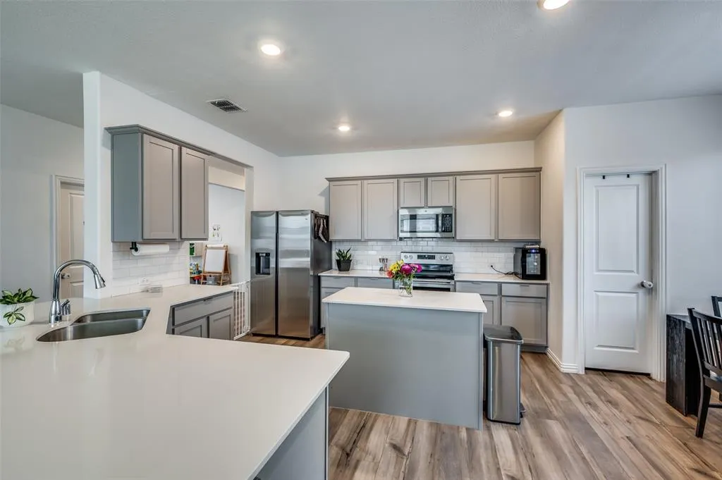 11425 Silver Queen Drive