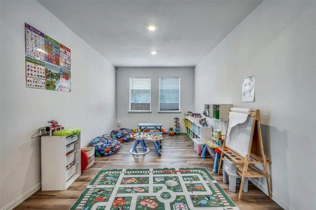 11425 Silver Queen Drive