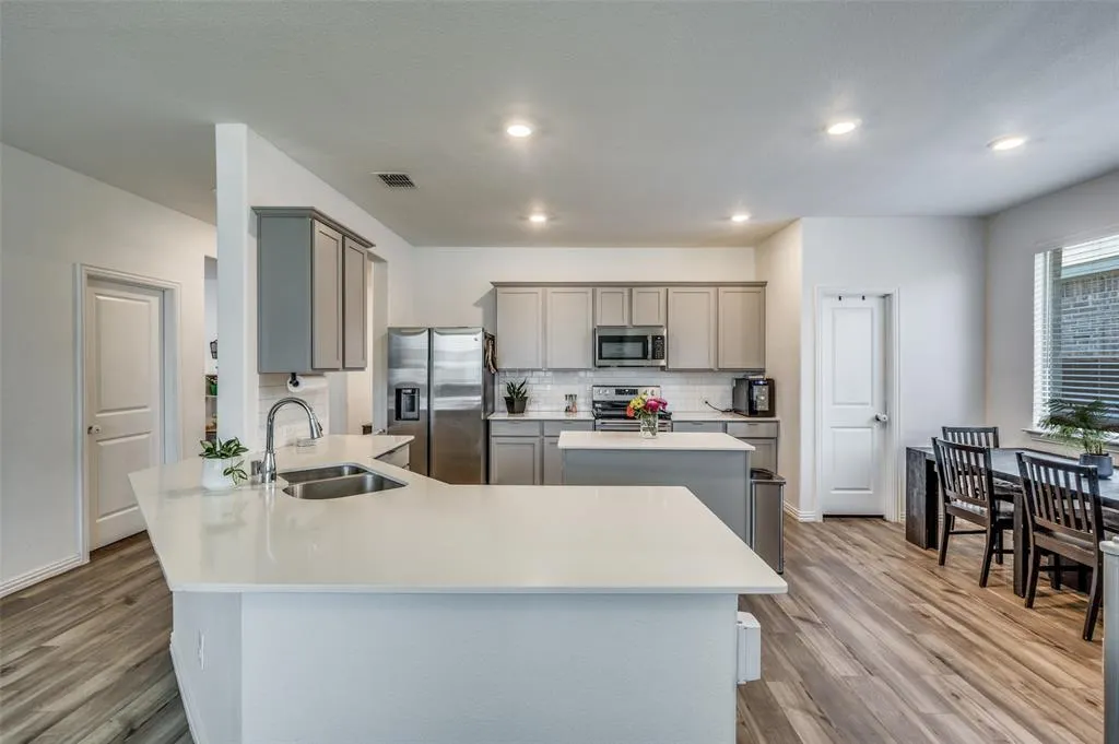 11425 Silver Queen Drive
