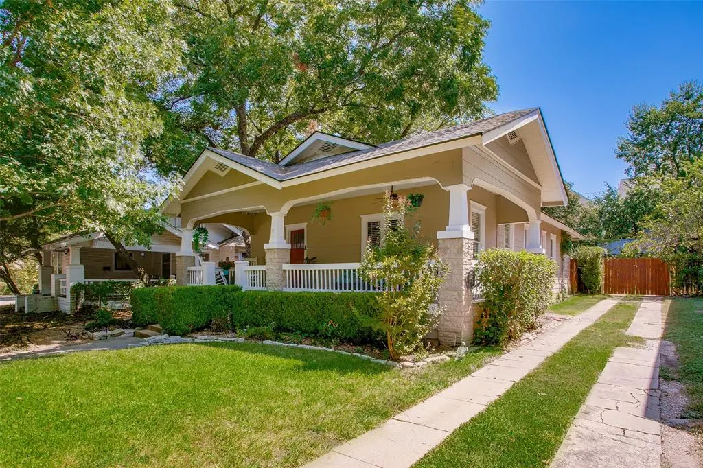 126 N Willomet Avenue