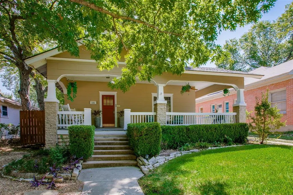126 N Willomet Avenue