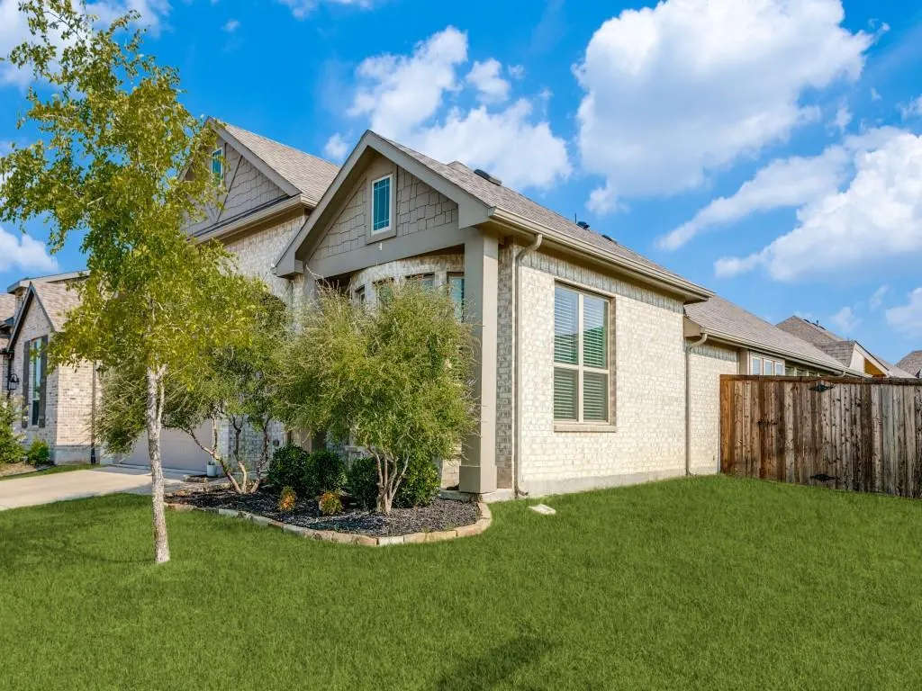 1337 Arrowwood Drive