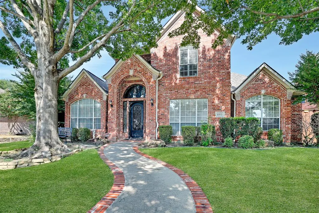 8312 Young Court