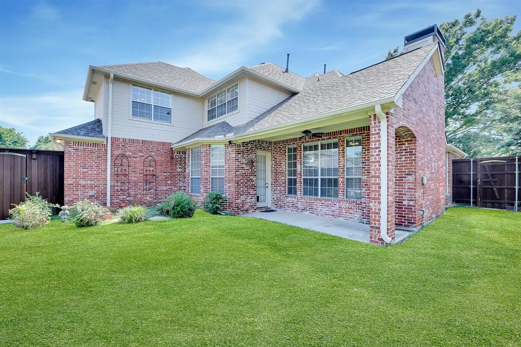 8312 Young Court