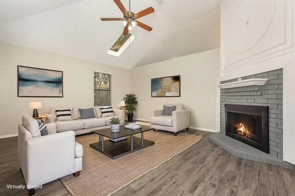 206 S Alder Drive