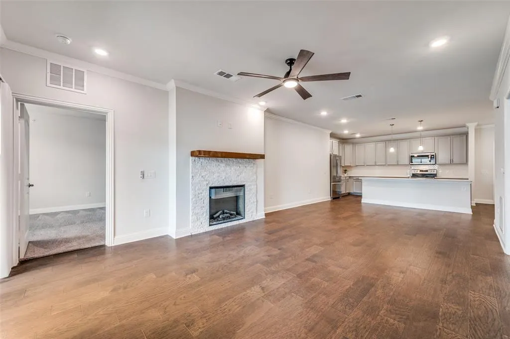 651 N Watters Road, #8402