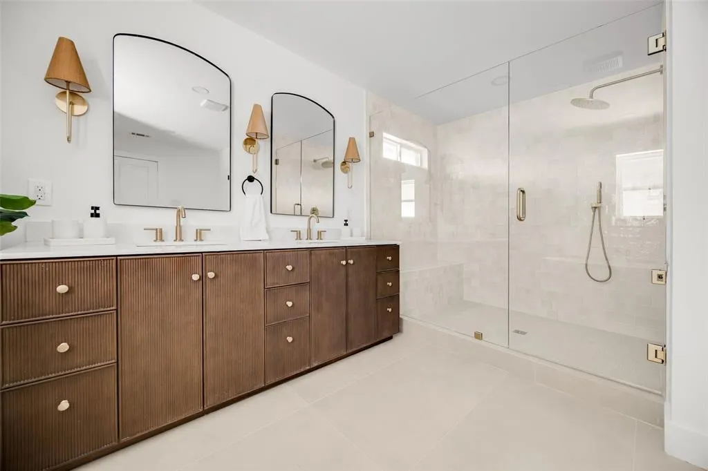 7131 Roundrock Road