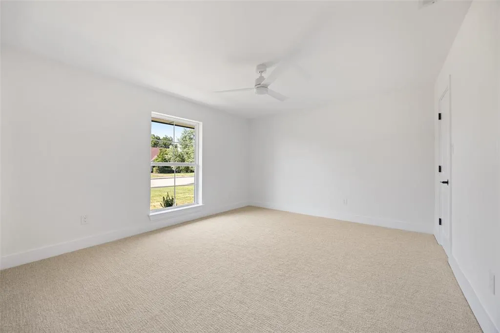 7131 Roundrock Road
