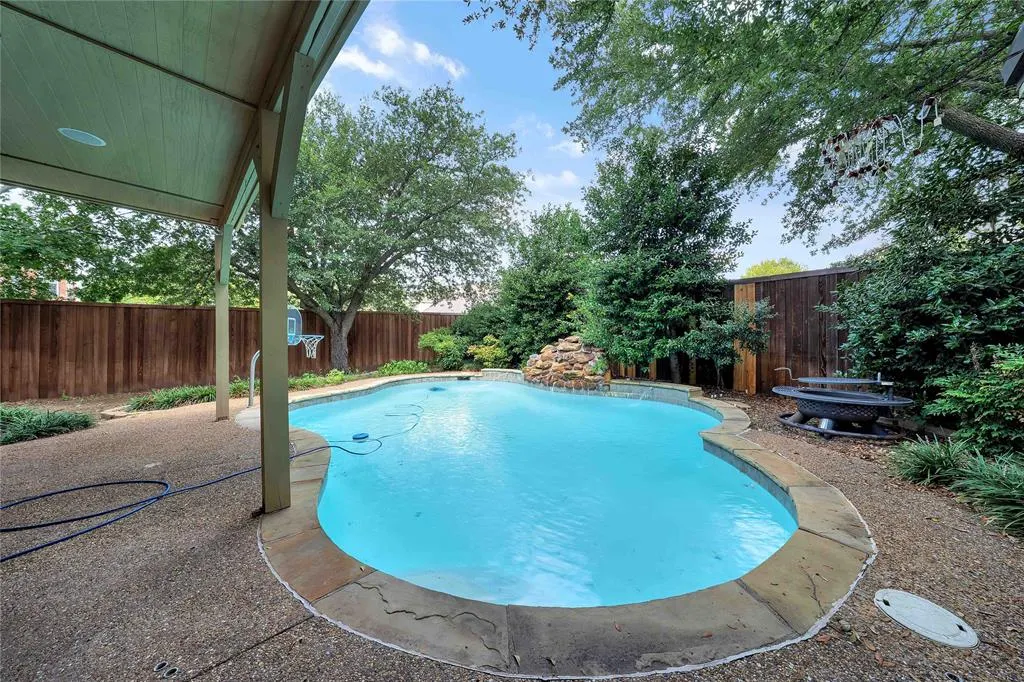 2021 Country Brook Lane